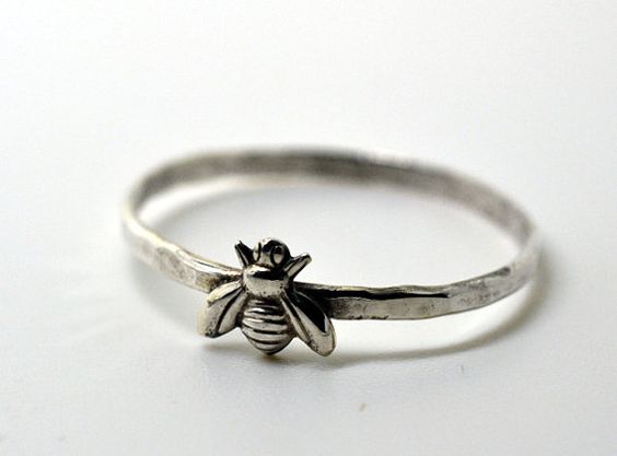 12 Cincin bermotif hewan ini imut, bikin jari manismu tambah indah!
