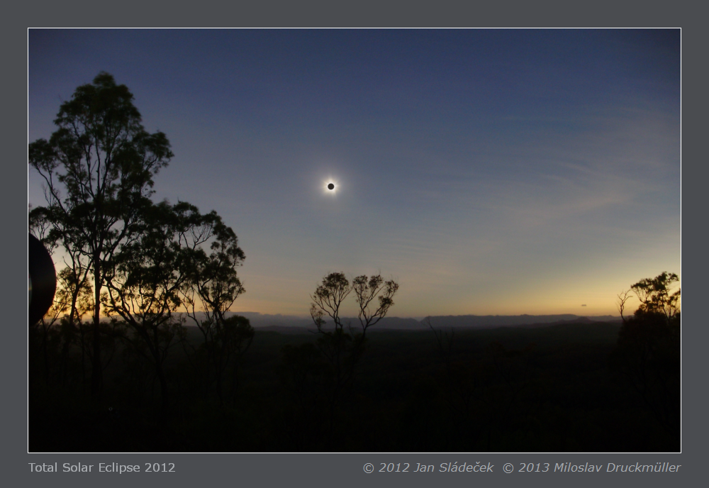 17 Foto keren gerhana matahari total dari tahun 90an sampai sekarang