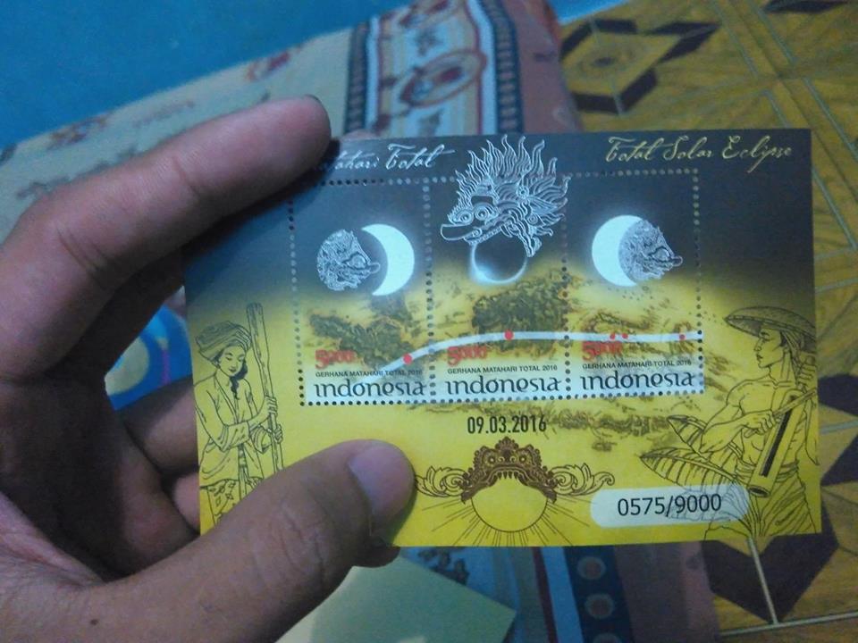 Prangko edisi gerhana matahari dibuat spesial, unik & keren banget!