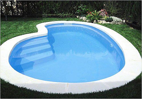 16 Desain kolam renang mungil untuk halaman belakang rumahmu