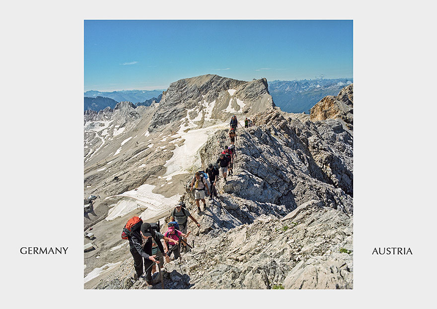 35 Foto perbatasan negara di Eropa, damai dan keren abis! 