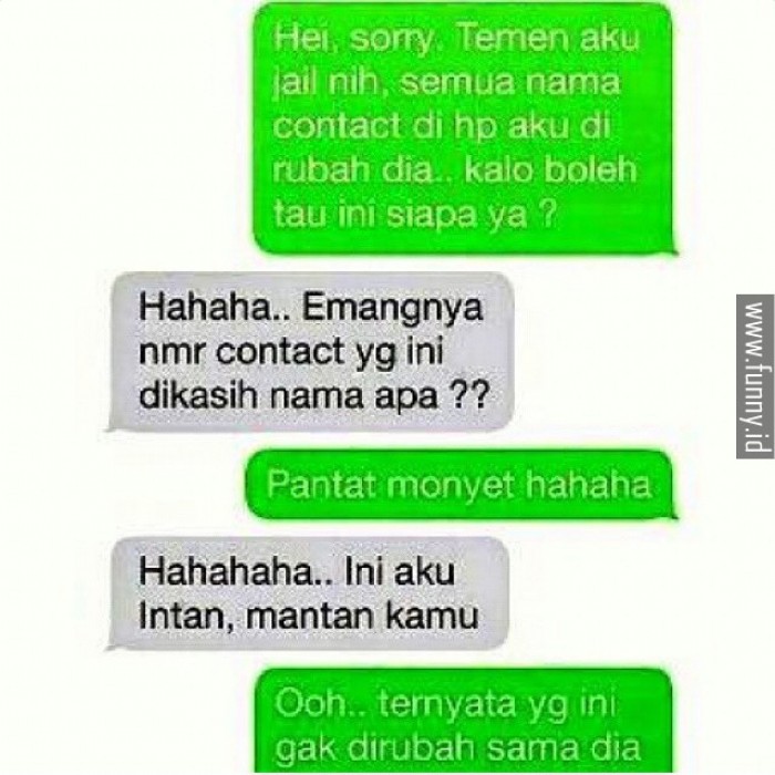 15 SMS mantan ini dijamin bikin kamu baper, duh nggak jadi move on!