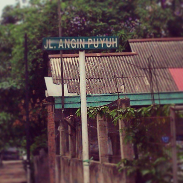 21 Nama jalan ini unik dan bikin senyum-senyum sendiri 21 Nama jalan ini unik dan bikin senyum-senyum sendiri