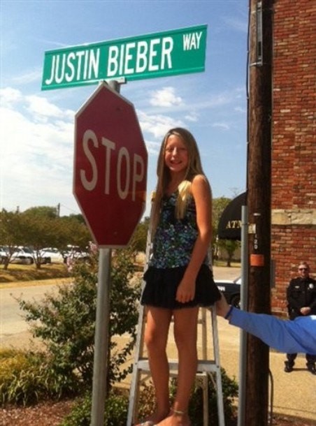 21 Nama jalan ini unik dan bikin senyum-senyum sendiri 21 Nama jalan ini unik dan bikin senyum-senyum sendiri