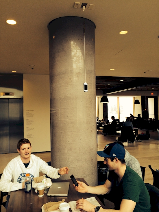 13 Foto ini bukti jika manusia sudah kecanduan smartphone, duh miris! 13 Foto ini bukti jika manusia sudah kecanduan smartphone, duh miris!