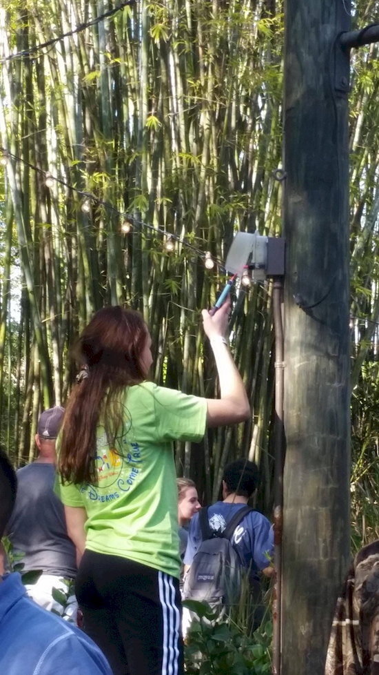 13 Foto ini bukti jika manusia sudah kecanduan smartphone, duh miris! 13 Foto ini bukti jika manusia sudah kecanduan smartphone, duh miris!