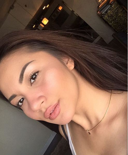 Cantik & seksinya Ariel Tatum bak artis Spanyol, bikin cowok deg-degan Cantik & seksinya Ariel Tatum bak artis Spanyol, bikin cowok deg-degan