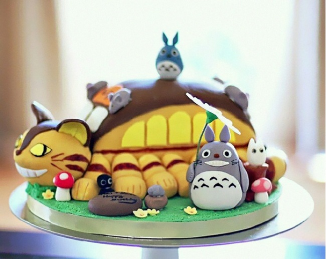 10 Foto kue Totoro ini bikin gemas tak tega memakannya