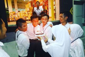 Cowok ini punya cara unik untuk rayakan ulang tahun, seperti apa ya?