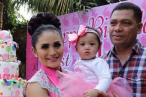 Lucu & ngegemesinnya Amora, putri pertama KD dan Raul Lemos