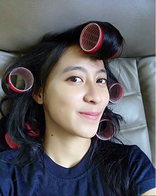 Cantiknya Windy Mayang, fisioterapis tim futsal electric PLN, uhuk!