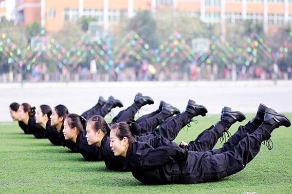 pramugari china  © 2016 brilio.net pramugari china  © 2016 brilio.net