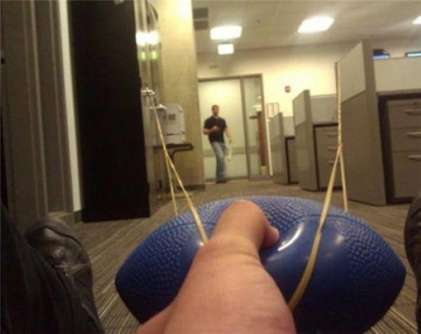 Kekonyolan pekerja © 2016 brilio.net Kekonyolan pekerja © 2016 brilio.net