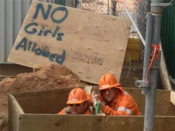 Kekonyolan pekerja © 2016 brilio.net Kekonyolan pekerja © 2016 brilio.net