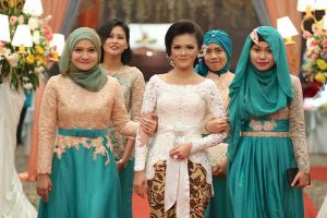 Legenda seragam pengiring pengantin yang wajib kamu tahu