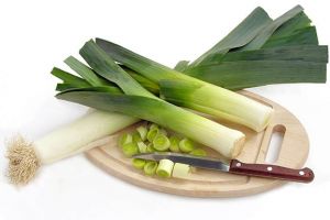 Khasiat daun yang kerap 'hiasi' makanan kamu ini fantastis, mau tahu?