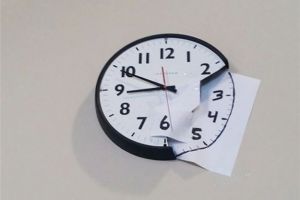 23 Ide nyentrik perbaiki barang rusak ini justru bikin ketawa ngakak