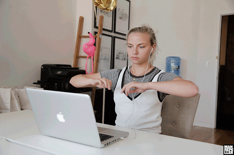 9 Workouts you can do at your desk