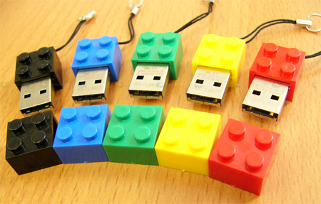 desain flashdisk  http://desigg.com/35-usb-designs/