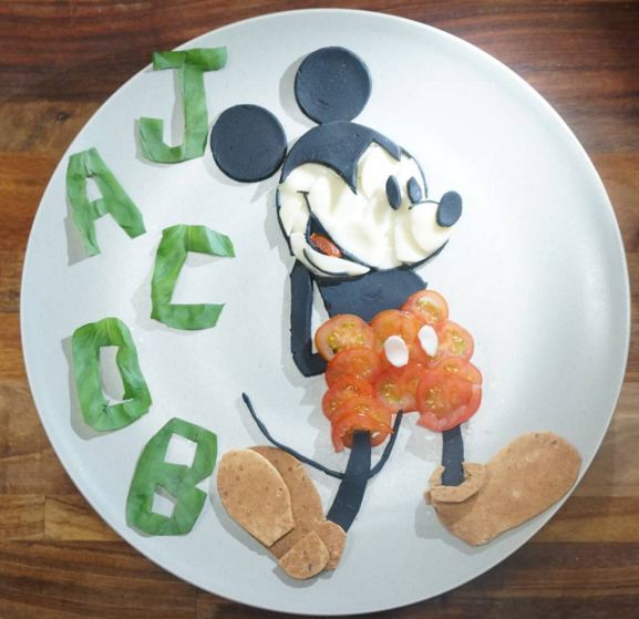 makanan kartun https://www.instagram.com/jacobs_food_diaries/