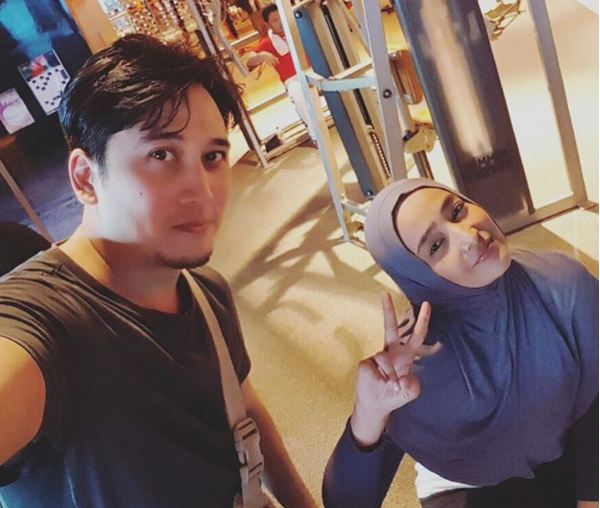 Menikah 17 tahun Cindy Fatikasari & Firman tetap mesra, bikin baper!