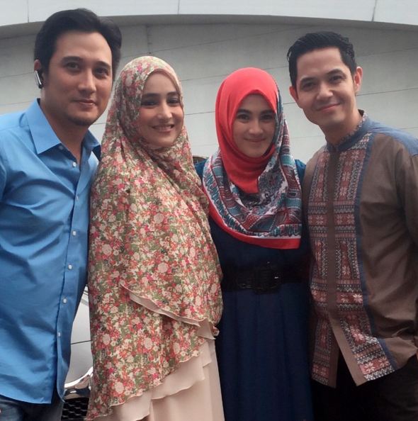 Menikah 17 tahun Cindy Fatikasari & Firman tetap mesra, bikin baper!