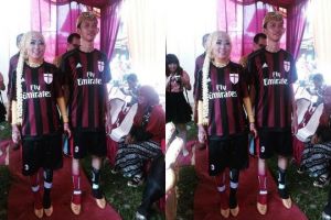 Gokil, pasangan ini menikah pakai jersey AC Milan! 