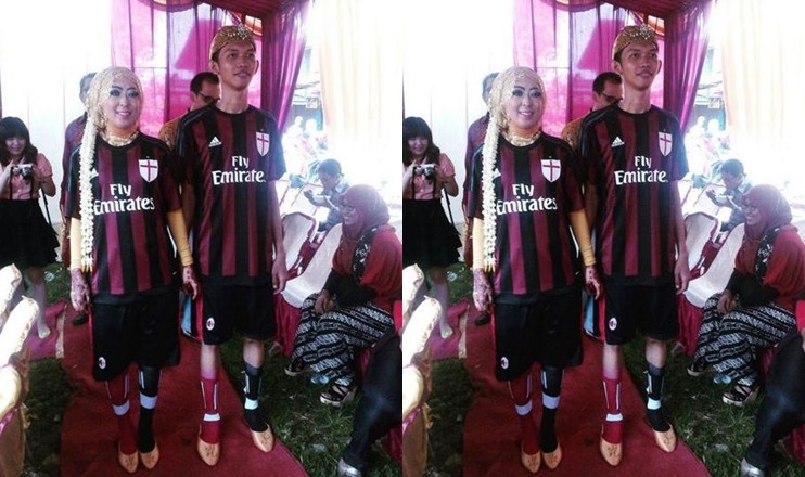 Gokil, pasangan ini menikah pakai jersey AC Milan! 