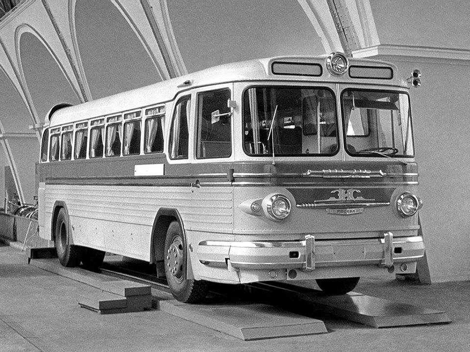 20 Bus jadul ini bikin kamu ingin kembali ke masa lalu, antik banget!