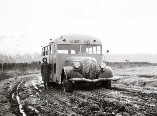 20 Bus jadul ini bikin kamu ingin kembali ke masa lalu, antik banget!