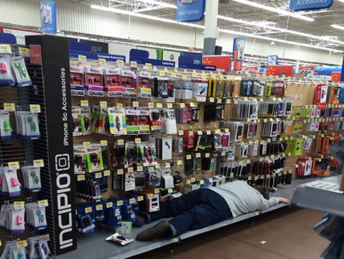 polah aneh  © 2016 brilio.net