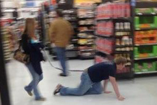 polah aneh  © 2016 brilio.net