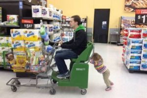 16 Tingkah konyol orang ini bikin tepuk jidat, gagal paham deh!