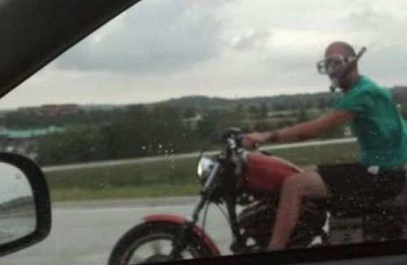 aneh jalanan  © 2016 brilio.net