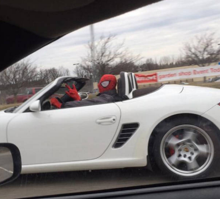 aneh jalanan  © 2016 brilio.net