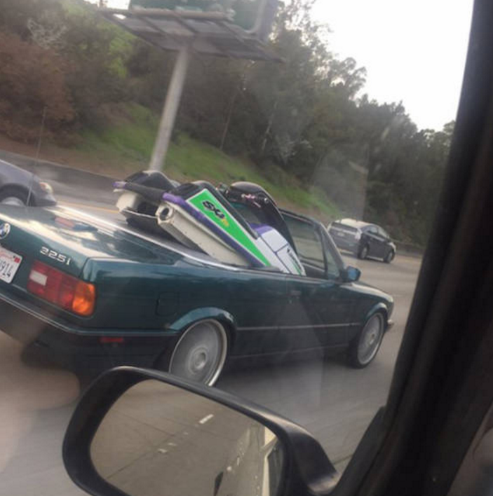 aneh jalanan  © 2016 brilio.net