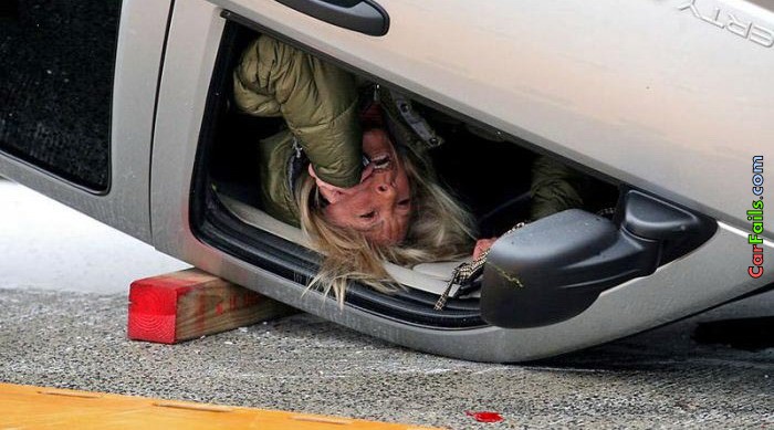 24 Gaya telpon © 2016 brilio.net 24 Gaya telpon © 2016 brilio.net