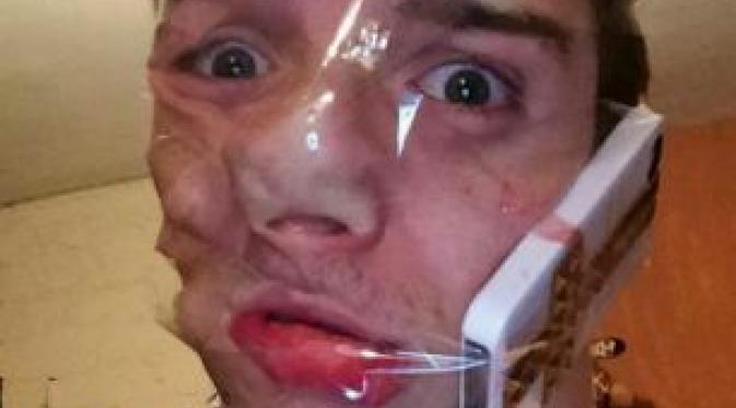 24 Gaya telpon © 2016 brilio.net 24 Gaya telpon © 2016 brilio.net