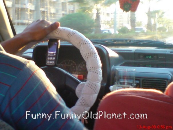 24 Gaya telpon © 2016 brilio.net 24 Gaya telpon © 2016 brilio.net