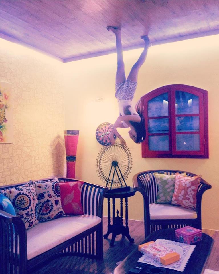 Upside down world © 2016 Upside Down World Indonesia