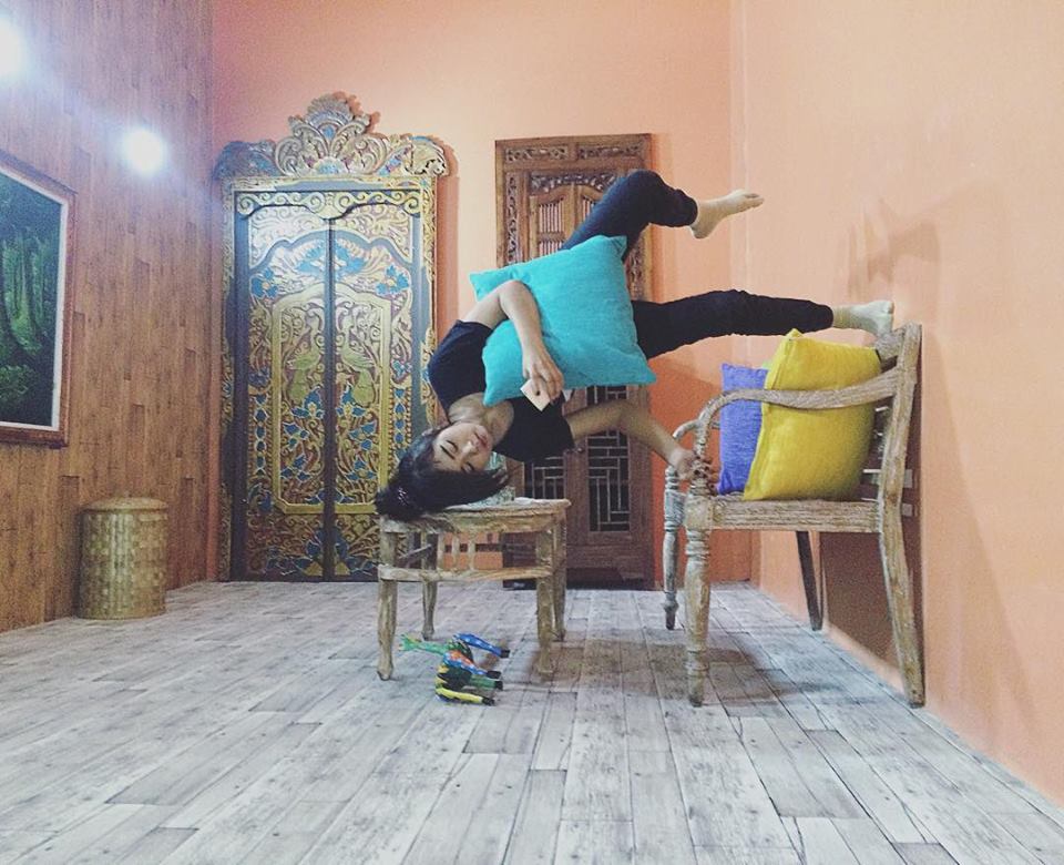 Upside down world © 2016 Upside Down World Indonesia