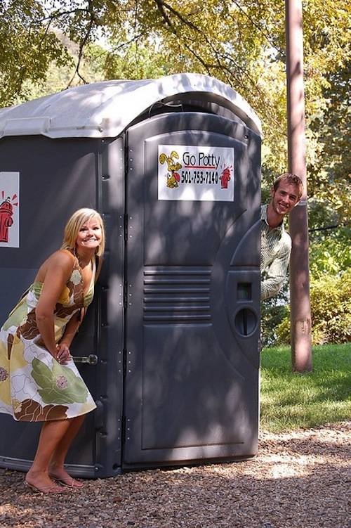 Foto tunangan konyol  http://www.ranker.com/