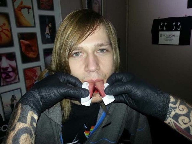 modifikasi tubuh © 2016 brilio.net modifikasi tubuh © 2016 brilio.net