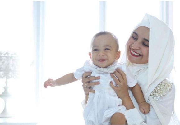 Kenalin Teuku Adam Al Fatih, si imut buah hati Shireen & Teuku Wisnu