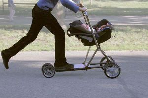 15 Tingkah ayah dalam merawat anaknya, antara kreatif dan konyol...