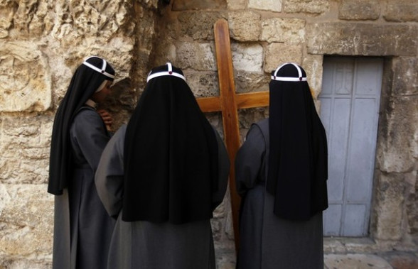 Paskah Palestina  berbagai sumber