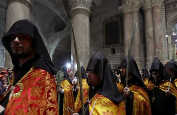 Paskah Palestina  berbagai sumber