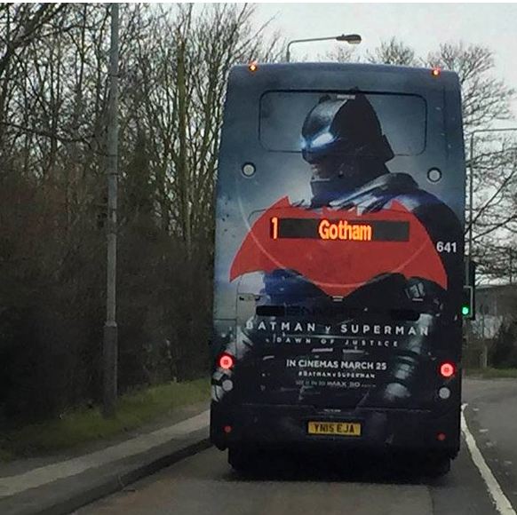 iklan bus kreatif College Humor