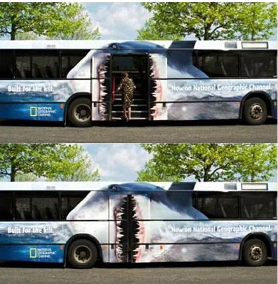 iklan bus kreatif College Humor