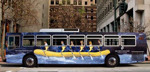 iklan bus kreatif College Humor